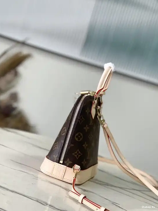 - Backpack VUITTON 15*20*10 cm LOUIS Alma 0618